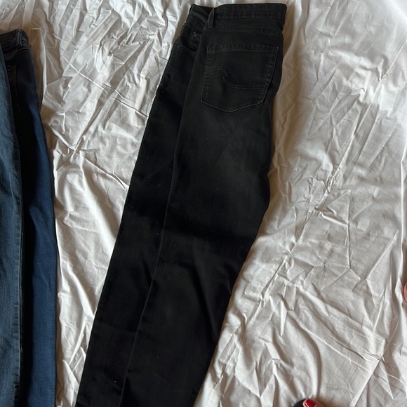 Woman’s signature Levi’s ultra soft black jeans - Picture 4 of 4